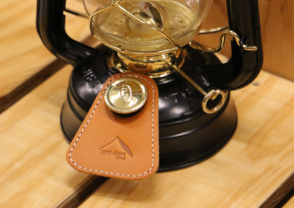 ライト・ランタン STONE BRIDGE leather cover Lanthan apron Cross Strap Leather Apron - Brown | Stalwart Crafts UK